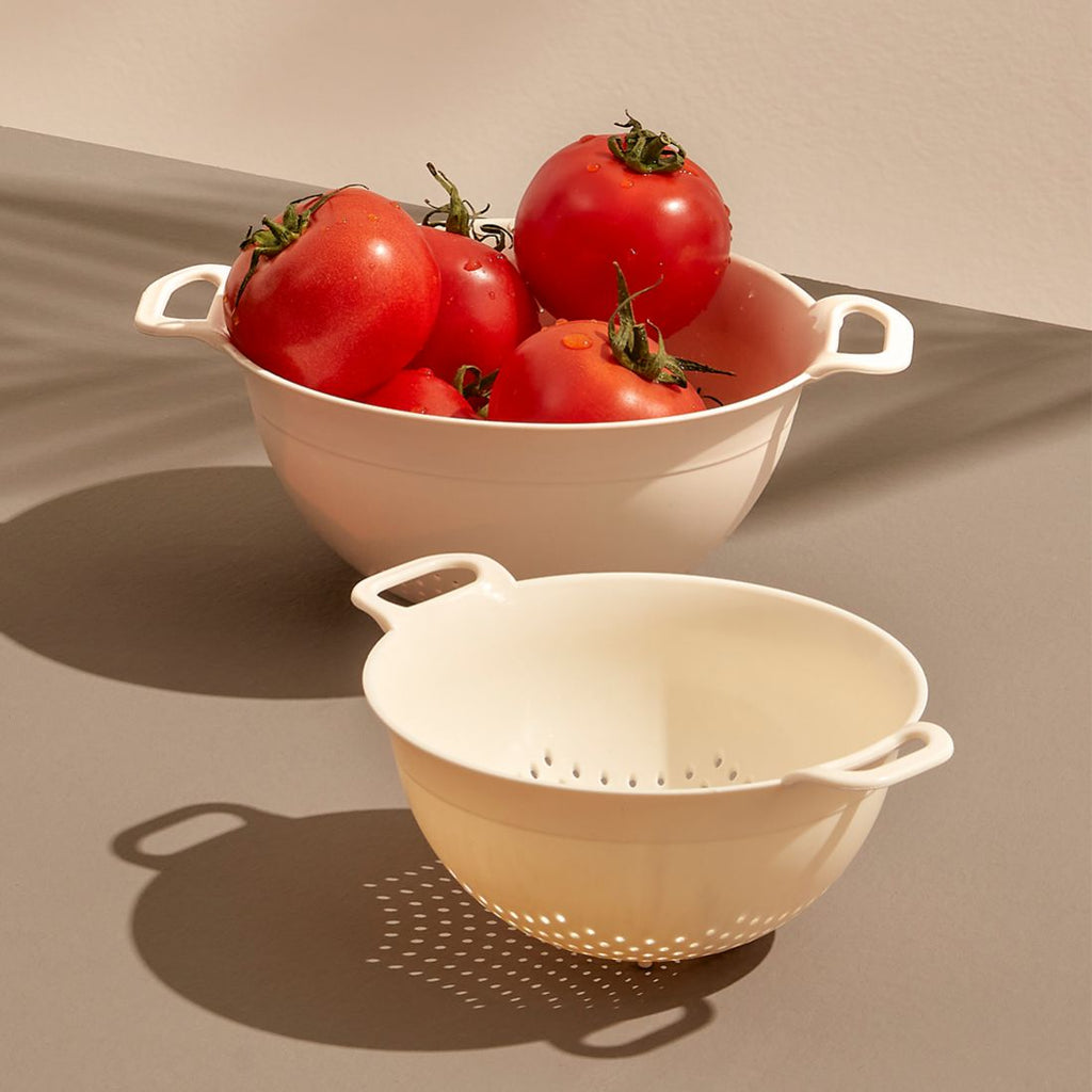 The versatile Mini kitchen colander.