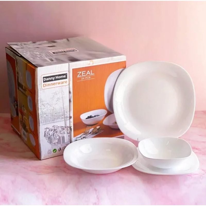 Arcopal White 24-Piece Dinner Set