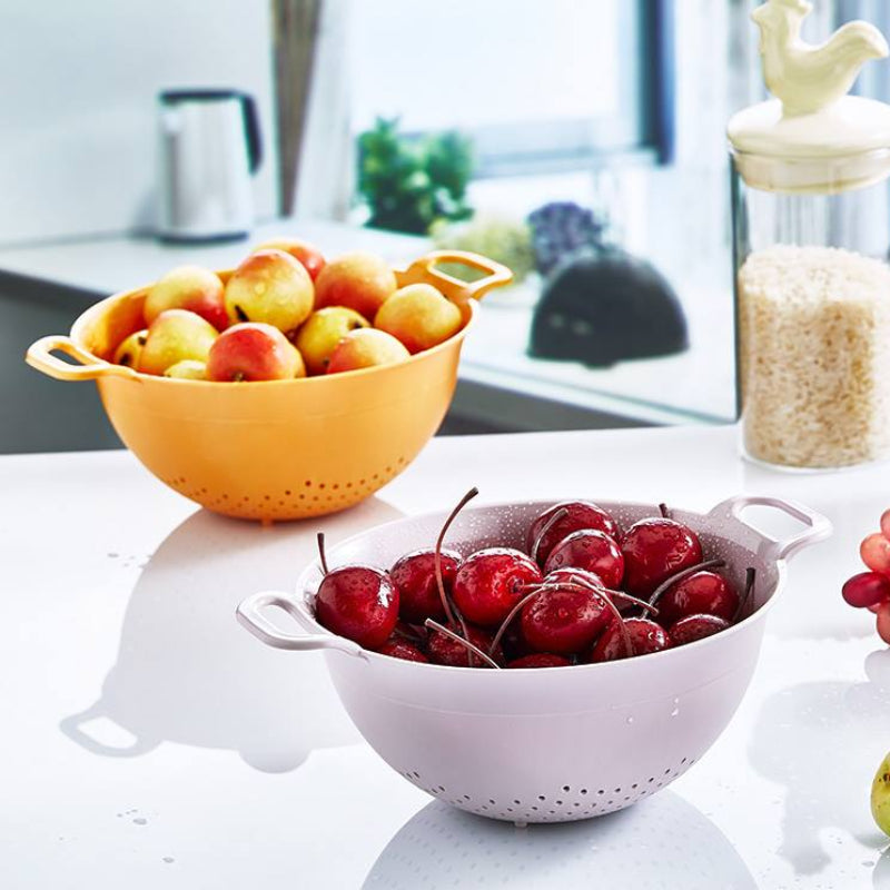 The versatile Mini kitchen colander.