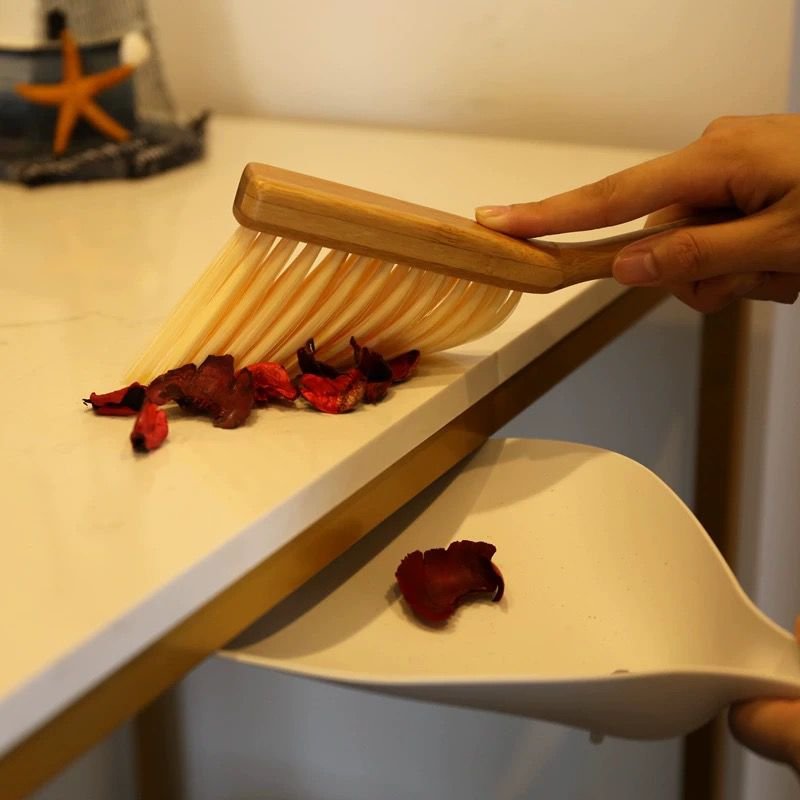 Dustpan and Broom Set with Wooden Handle – Practical and Quick Cleaning